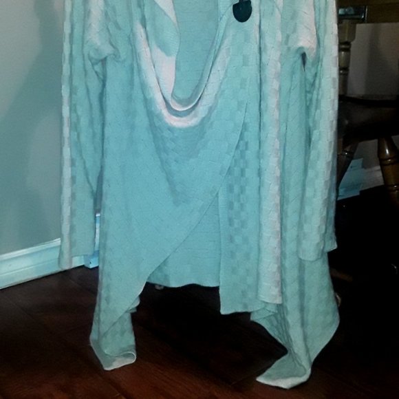 One-button waffle-knit Waterfall Cardigan - Picture 2 of 5